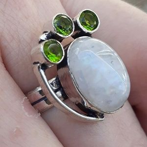 New Rainbow Moonstone & Peridot 925 Silver Ring.